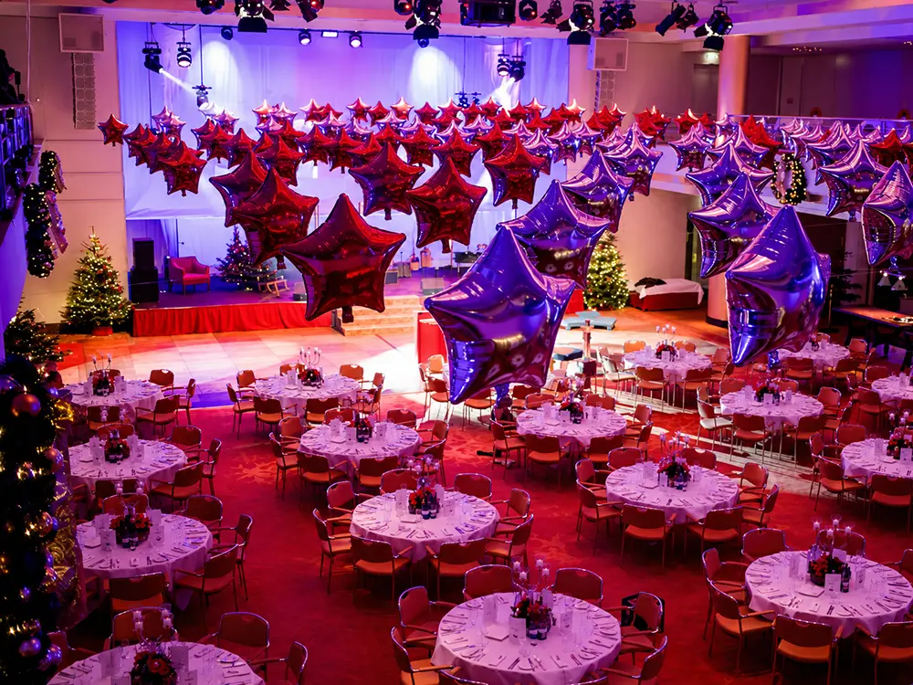 Festliche Dekoration für Gala und Dinner