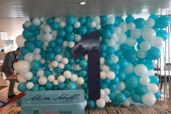 Wand aus Ballons für Mein Schiff