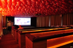 Roter Ballonhimmel Kino East Hotel