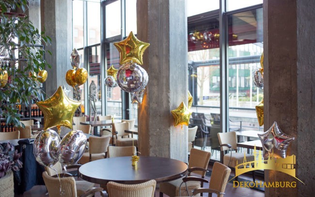 Ballonsträuße als Restaurant Dekoration