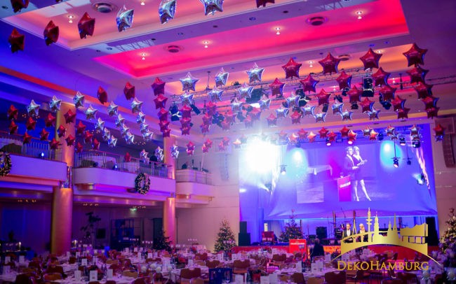 Sternenballons an der Decke im Elysee Hotel