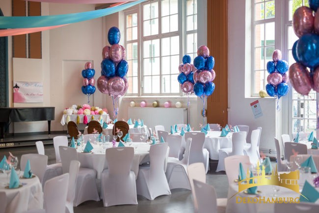 Bunte Ballonsträuße auf Bat Mitzwa Dekoration